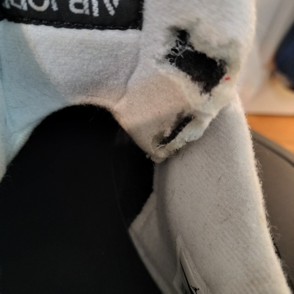 Jordan Retro 4 Superman Special Edition🦸 - Picture 13 of 15